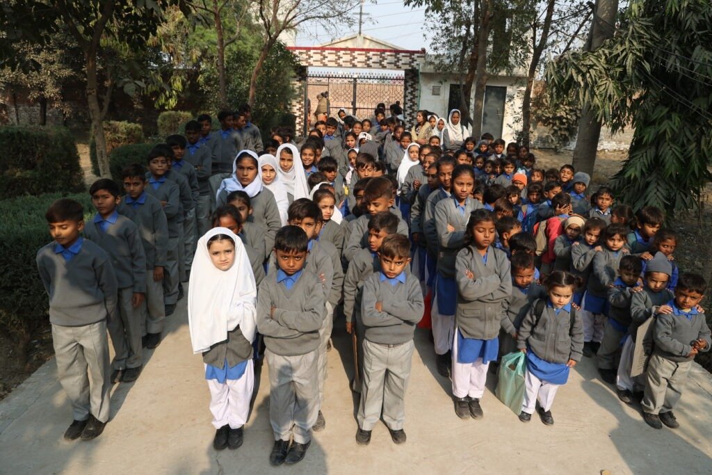 Education Support for Christian Children in Pakistan 5 Education Support for Christian Children 2